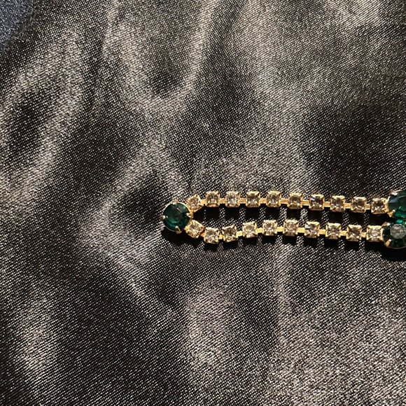 Gold Colored Necklace - Picture 2 of 3